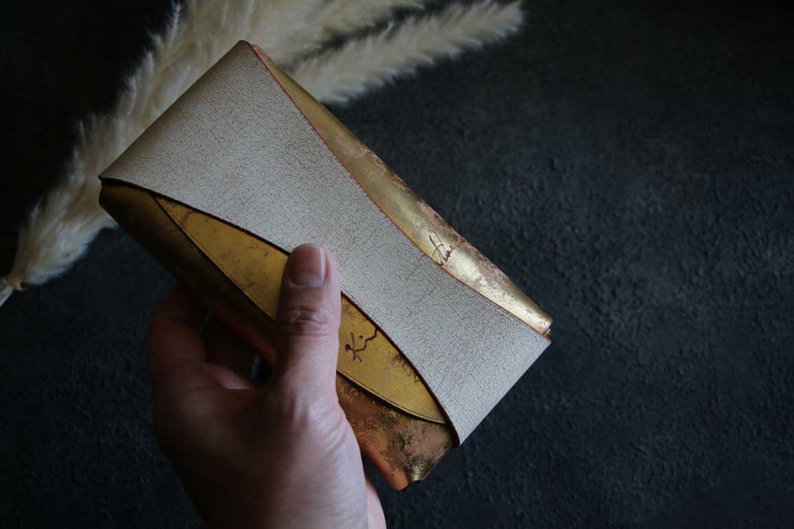 ビンテージ金箔ゴールドコンパクト長財布