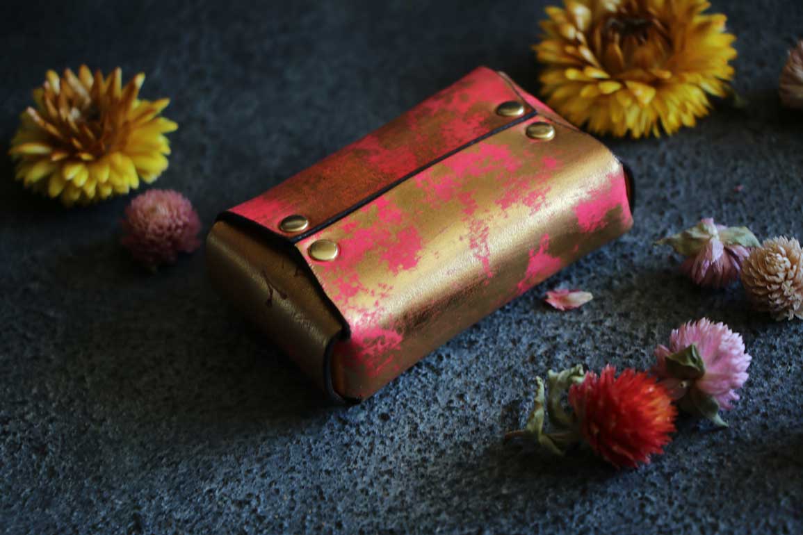 金箔レザーキャラメルボックス