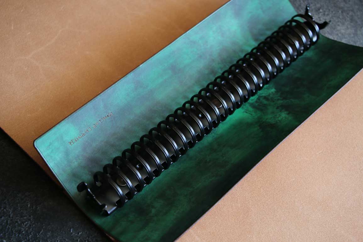 分厚いB5バインダーレザー革手帳アート染色
