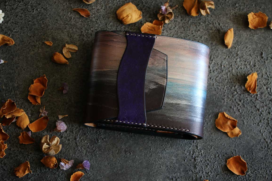 シルバーブラック革財布