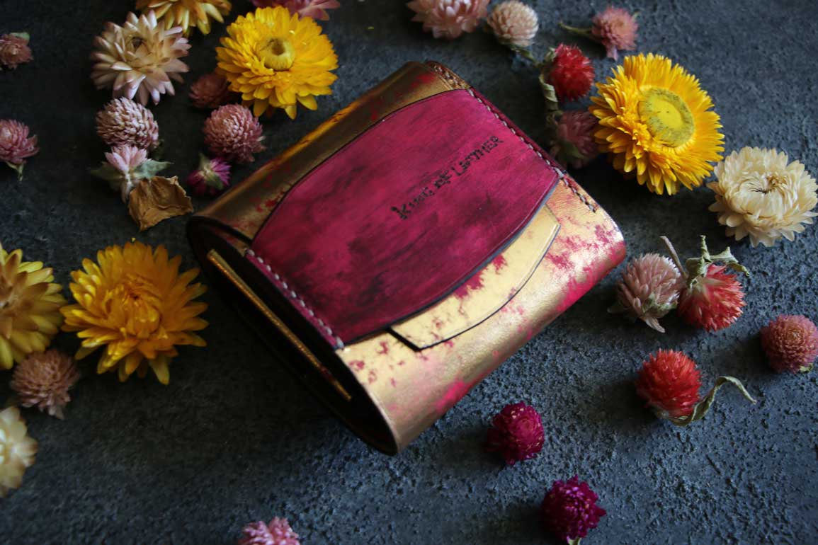 金箔ピンクハーフウォレット