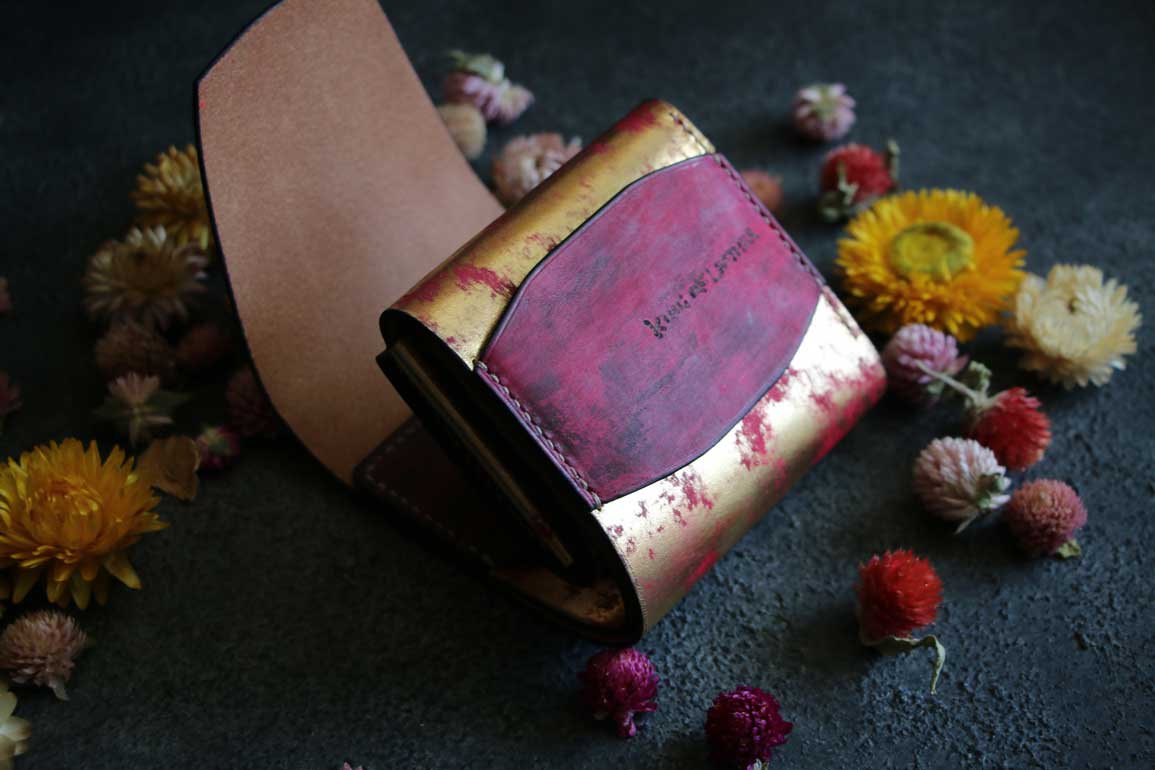 金箔ピンクハーフウォレット