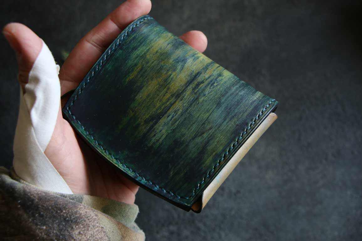 個性的染色革財布