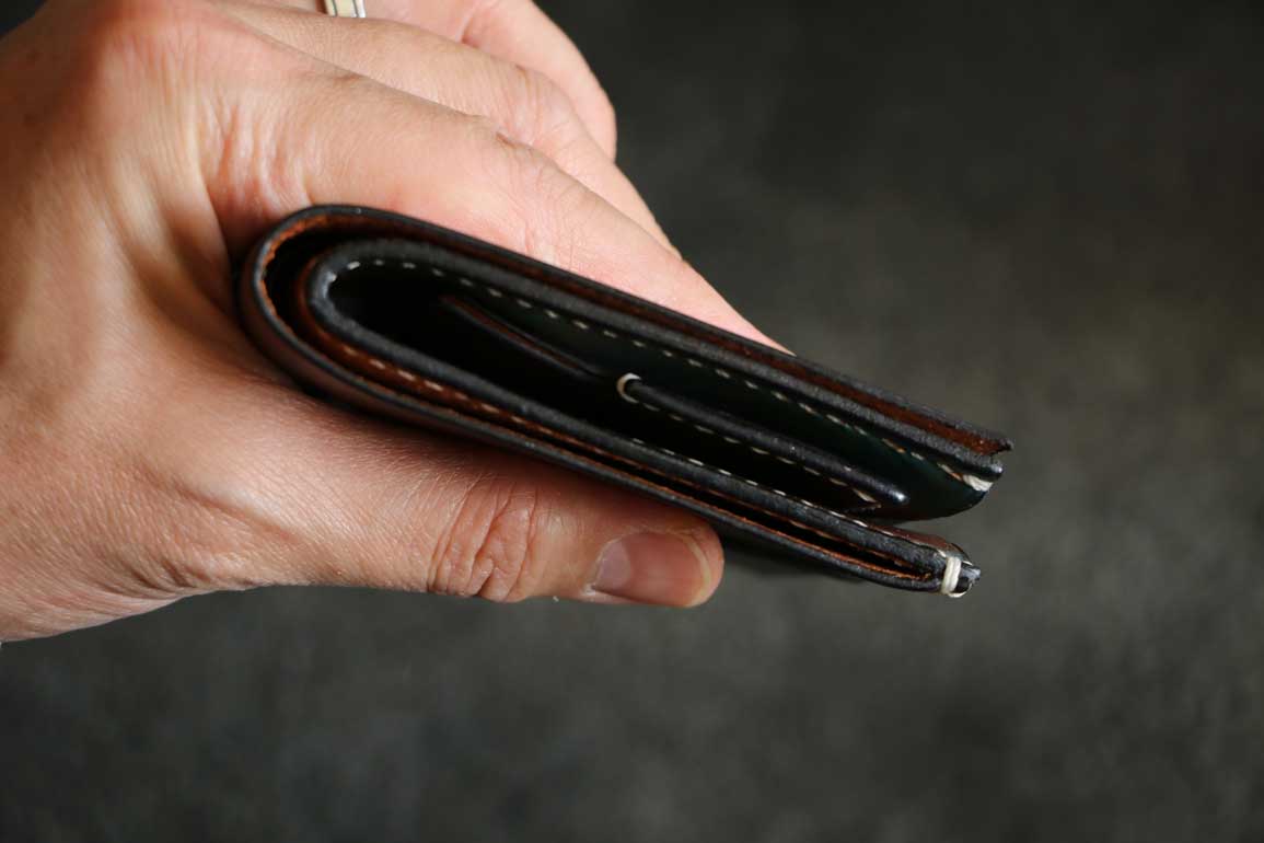 薄型コンパクト折財布