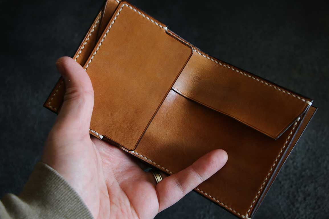 薄型コンパクト折財布