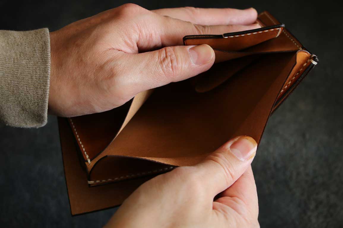 薄型コンパクト折財布