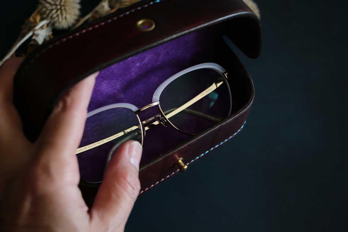 駒合わせ縫いメガネケース