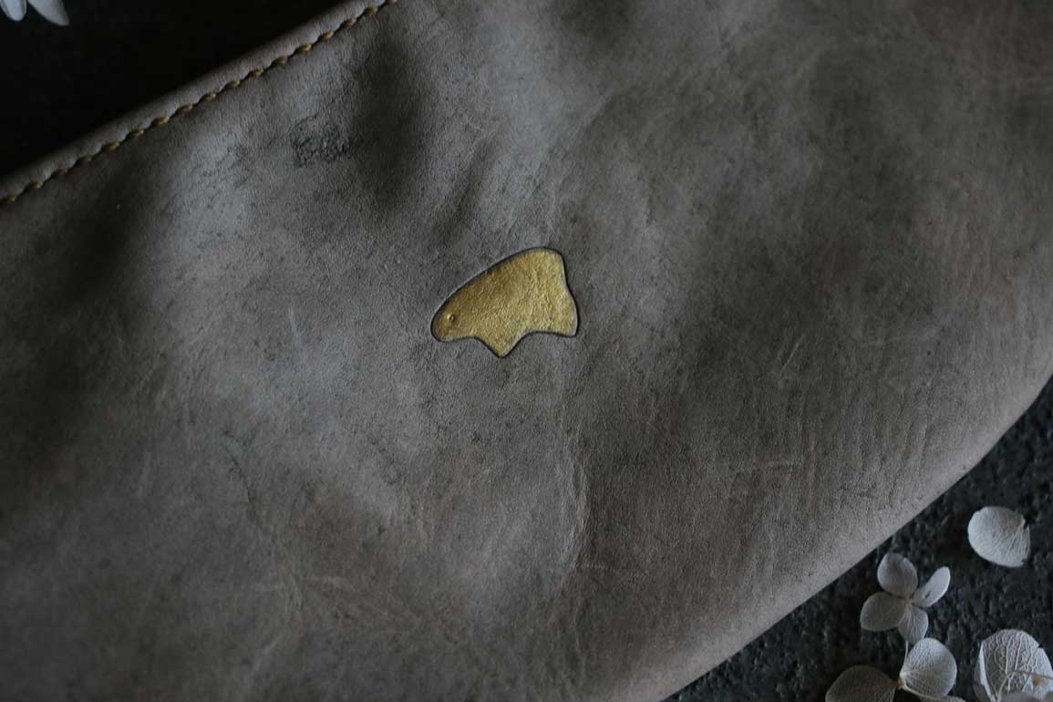 ツートンkuduレザーポーチ