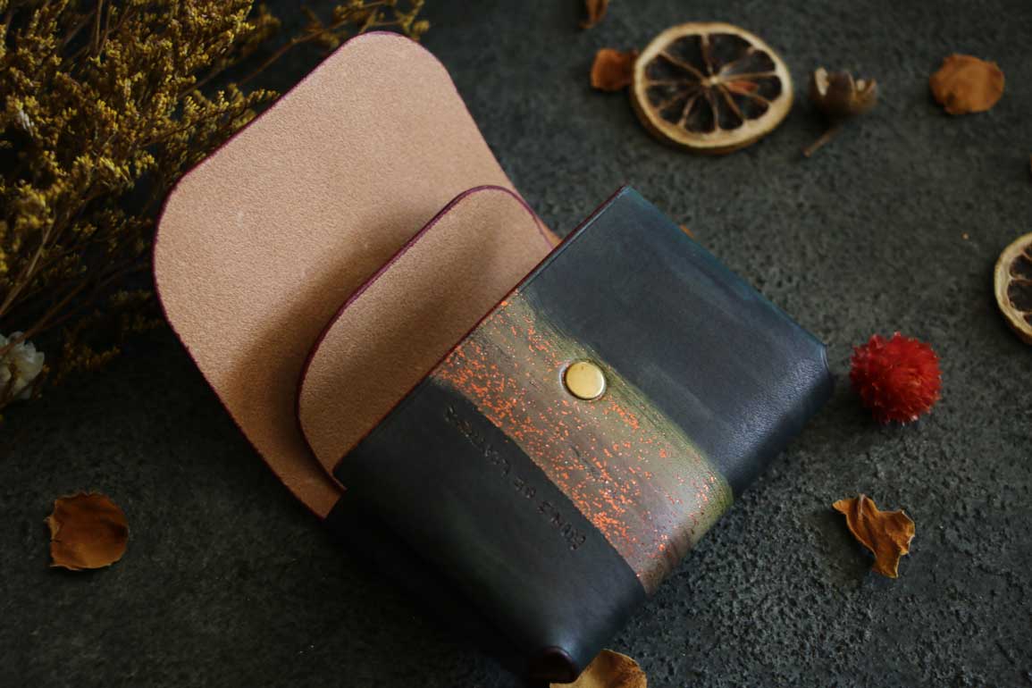 シームレススライド式名刺入れ