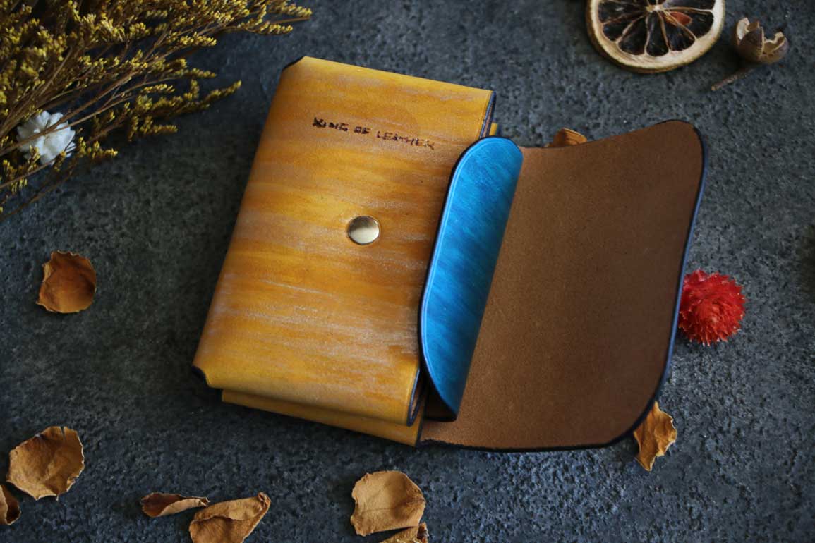 シームレススライド式名刺入れ