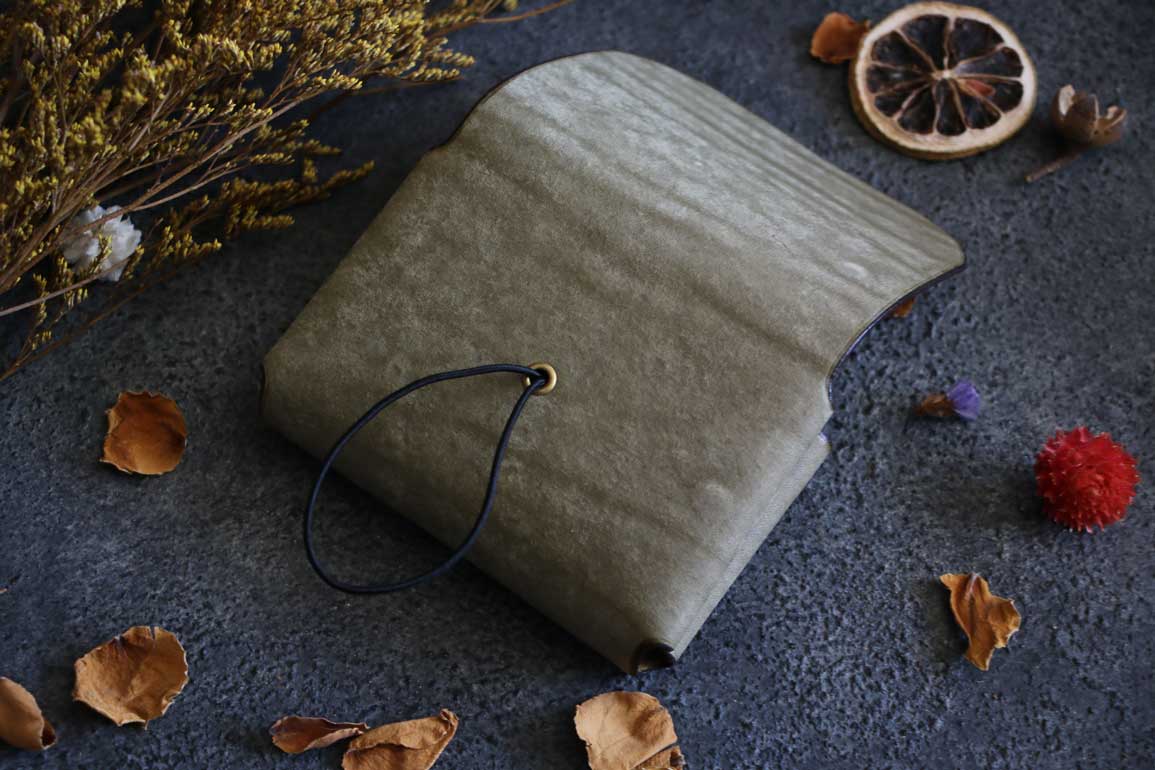 シームレススライド式名刺入れ