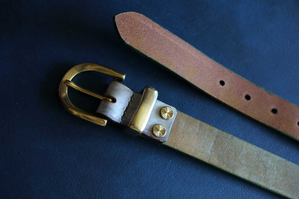 真鍮金具ゴールドレザーベルト
