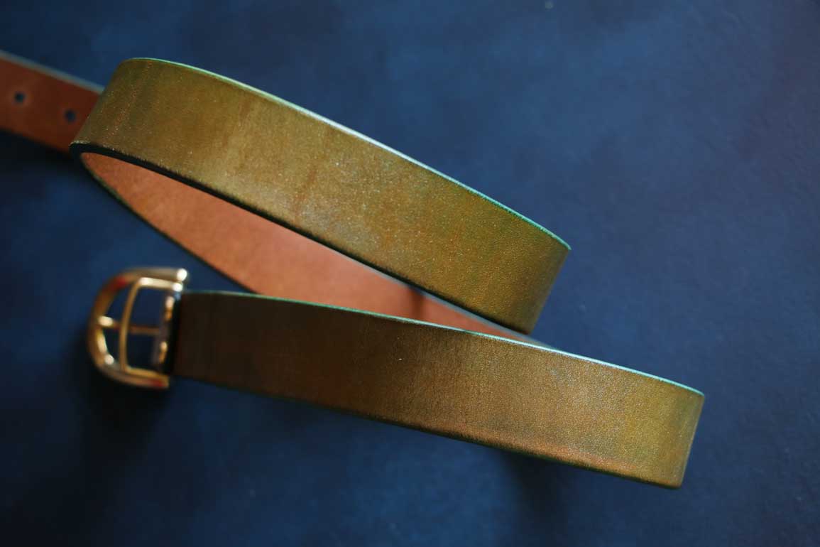 真鍮金具ゴールドレザーベルト