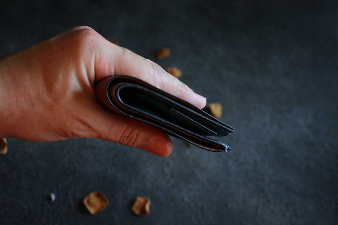 金属アンティークカラーハーフウォレット