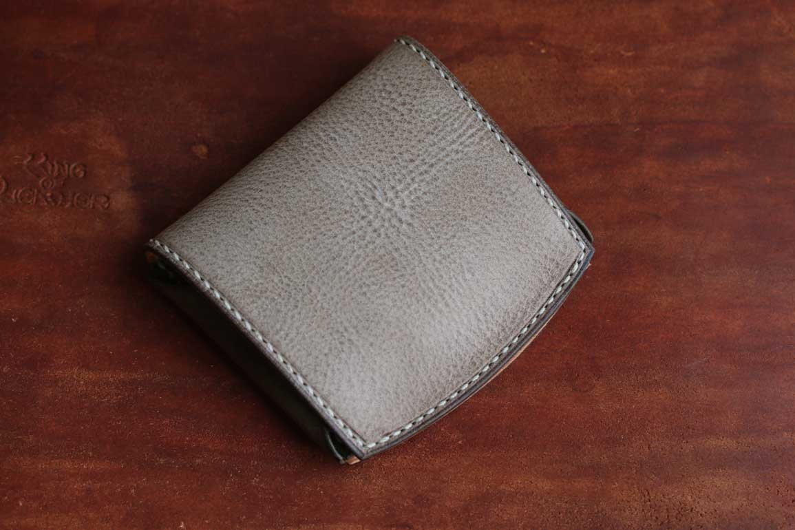 アラスカレザーコンパクト折財布