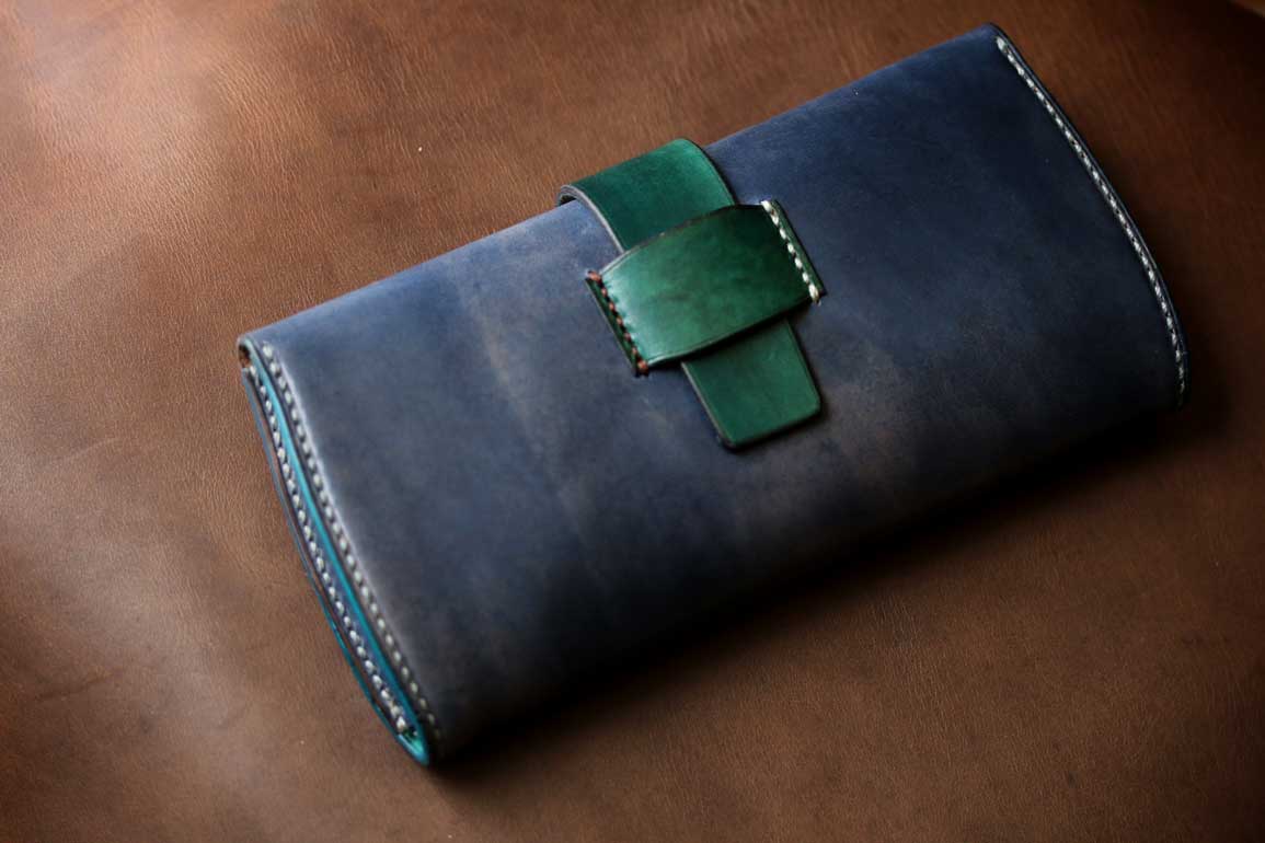 ネイビーカラースキモレザー装飾札カード専用革財布